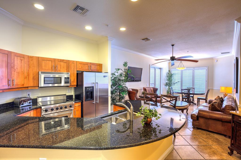 Key West Harbour Oceanfront Suites Szoba fotó
