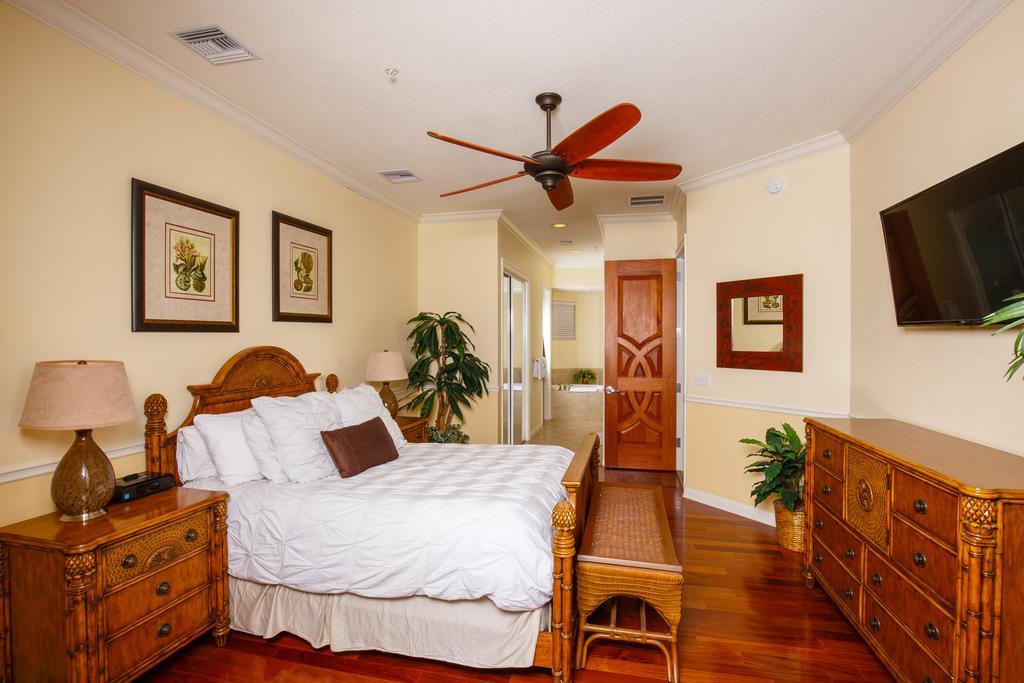 Key West Harbour Oceanfront Suites Szoba fotó