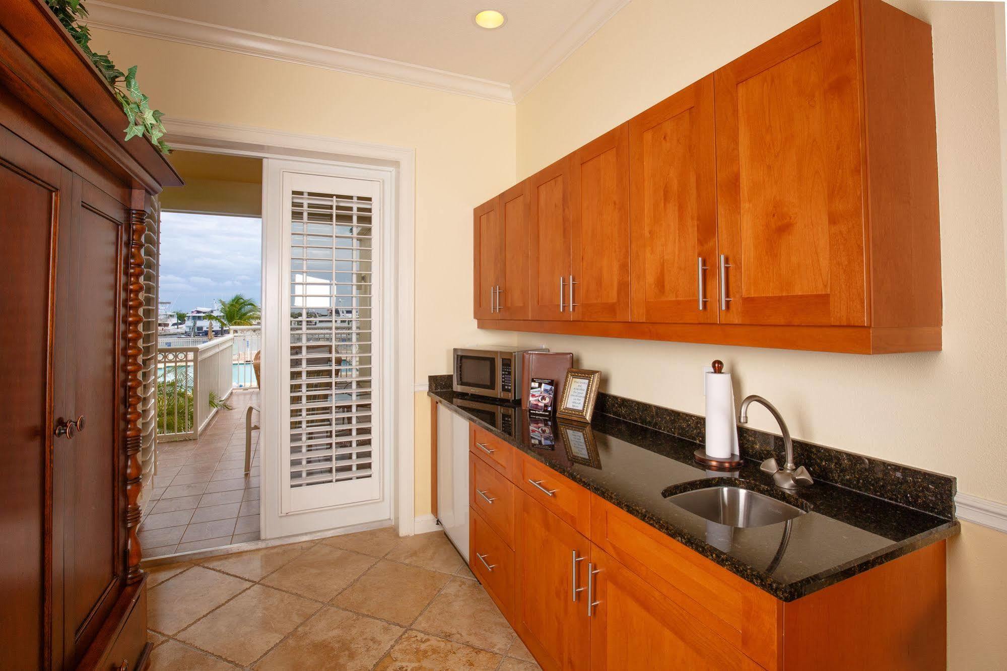 Key West Harbour Oceanfront Suites Kültér fotó