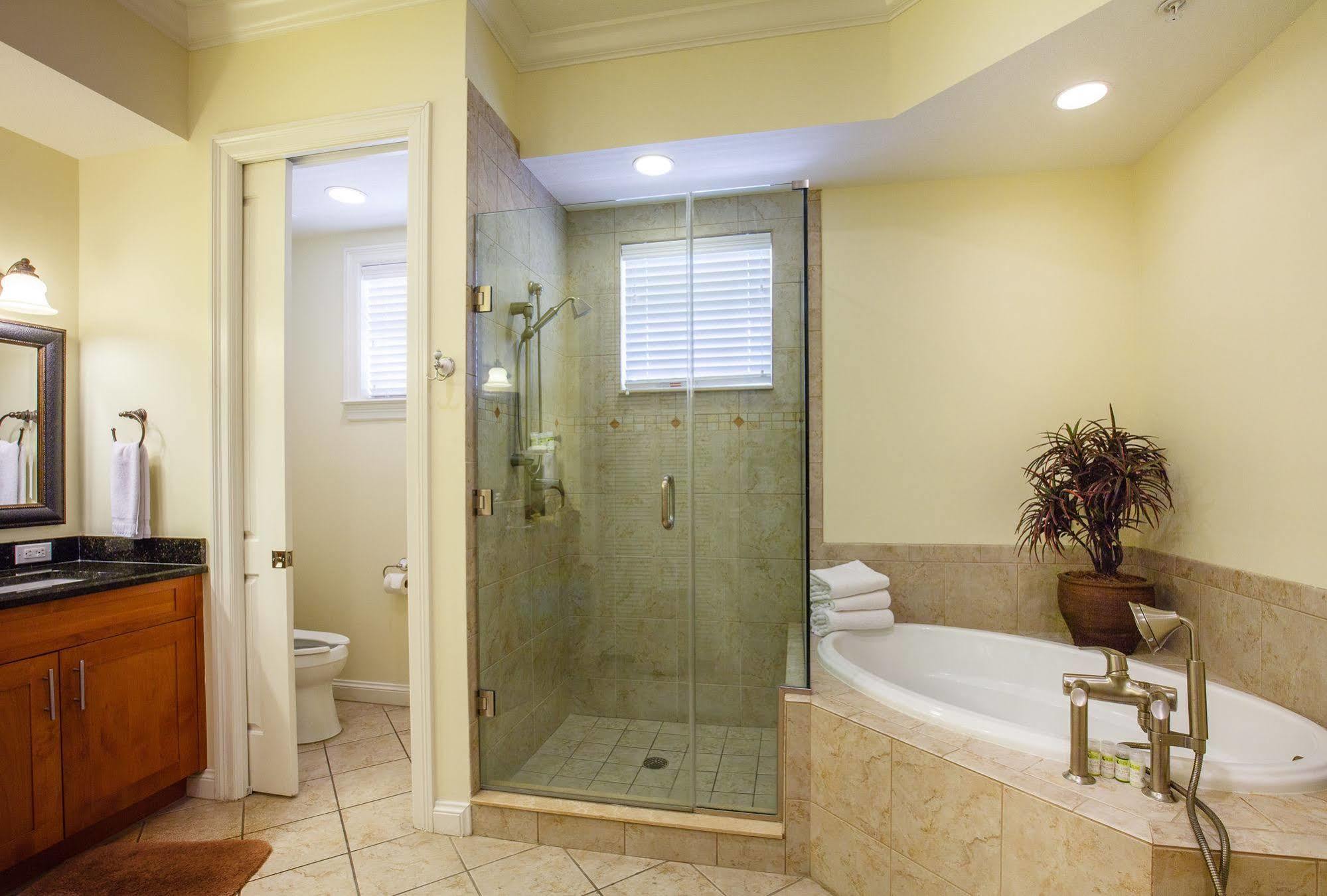 Key West Harbour Oceanfront Suites Kültér fotó